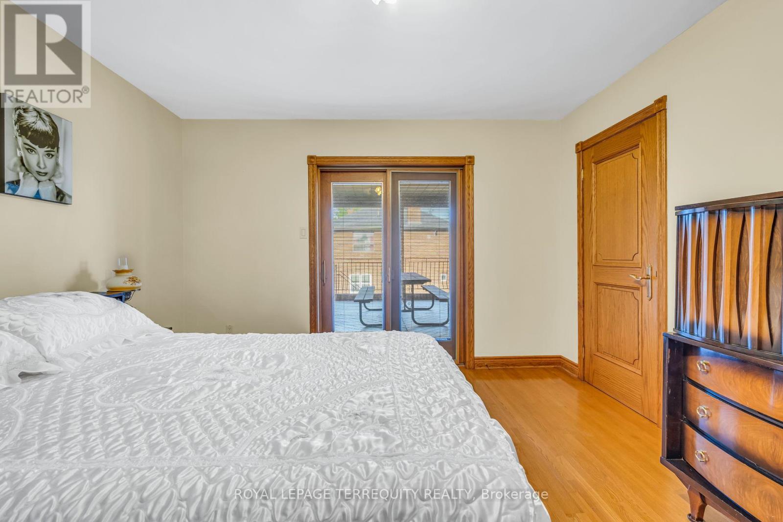 531 Lauder Avenue, Toronto, Ontario  M6E 3J5 - Photo 21 - C12465778