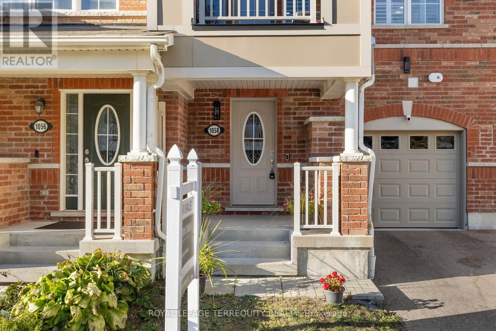 1058 Clipper Lane, Pickering, Ontario  L1X 0E9 - Photo 3 - E12465621