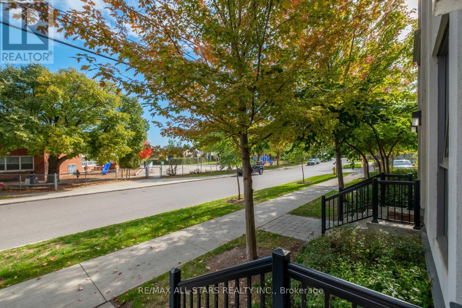 #106 - 22 East Haven Drive, Toronto (Birchcliffe-Cliffside), Ontario  M1N 1T8 - Photo 5 - E12465720