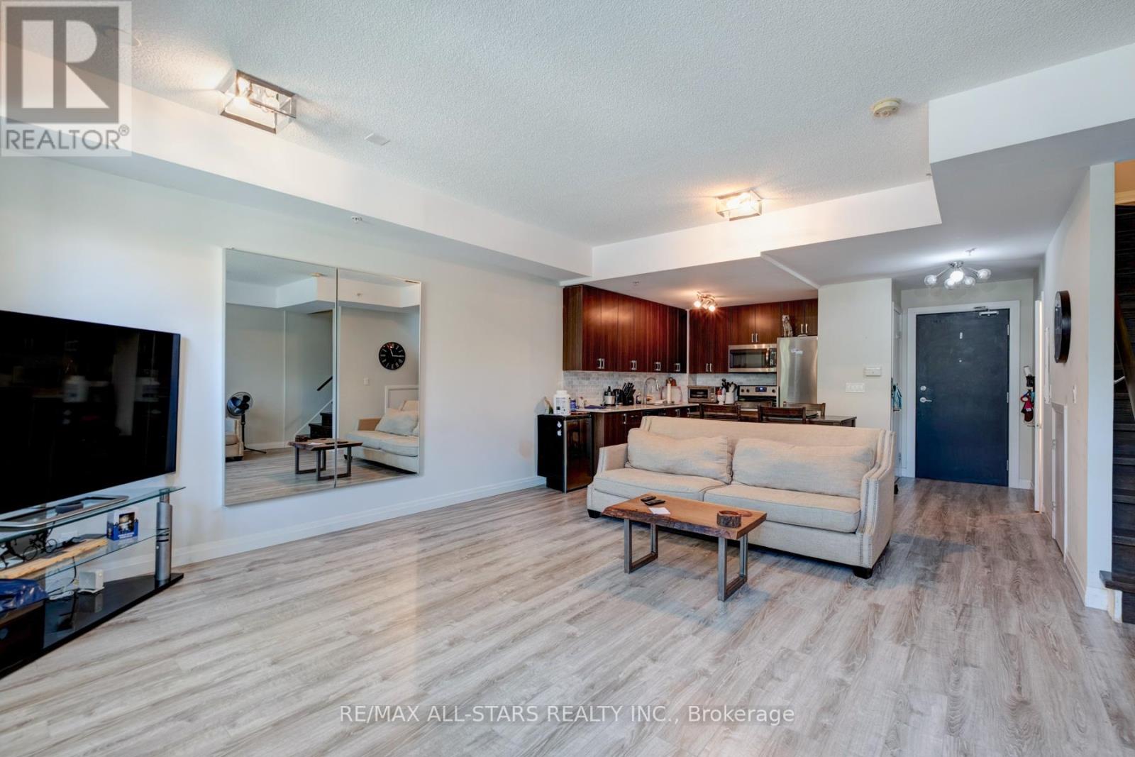 #106 - 22 East Haven Drive, Toronto (Birchcliffe-Cliffside), Ontario  M1N 1T8 - Photo 9 - E12465720