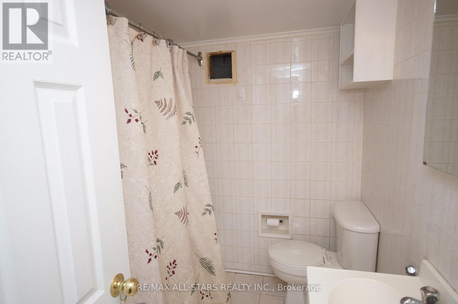 Bsmt - 30 Doerr Road, Toronto, Ontario  M1P 3A1 - Photo 10 - E12465760