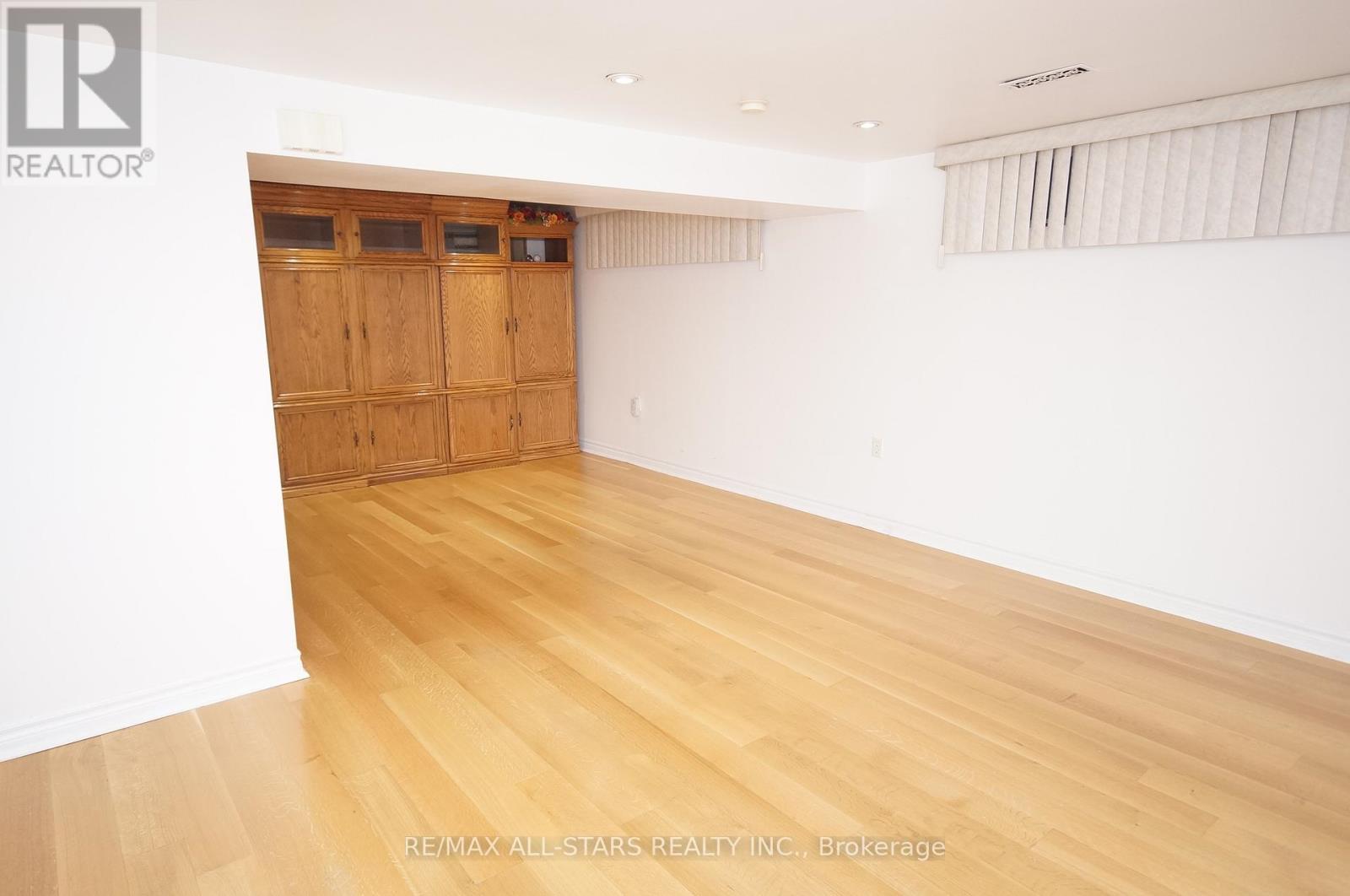 Bsmt - 30 Doerr Road, Toronto, Ontario  M1P 3A1 - Photo 3 - E12465760