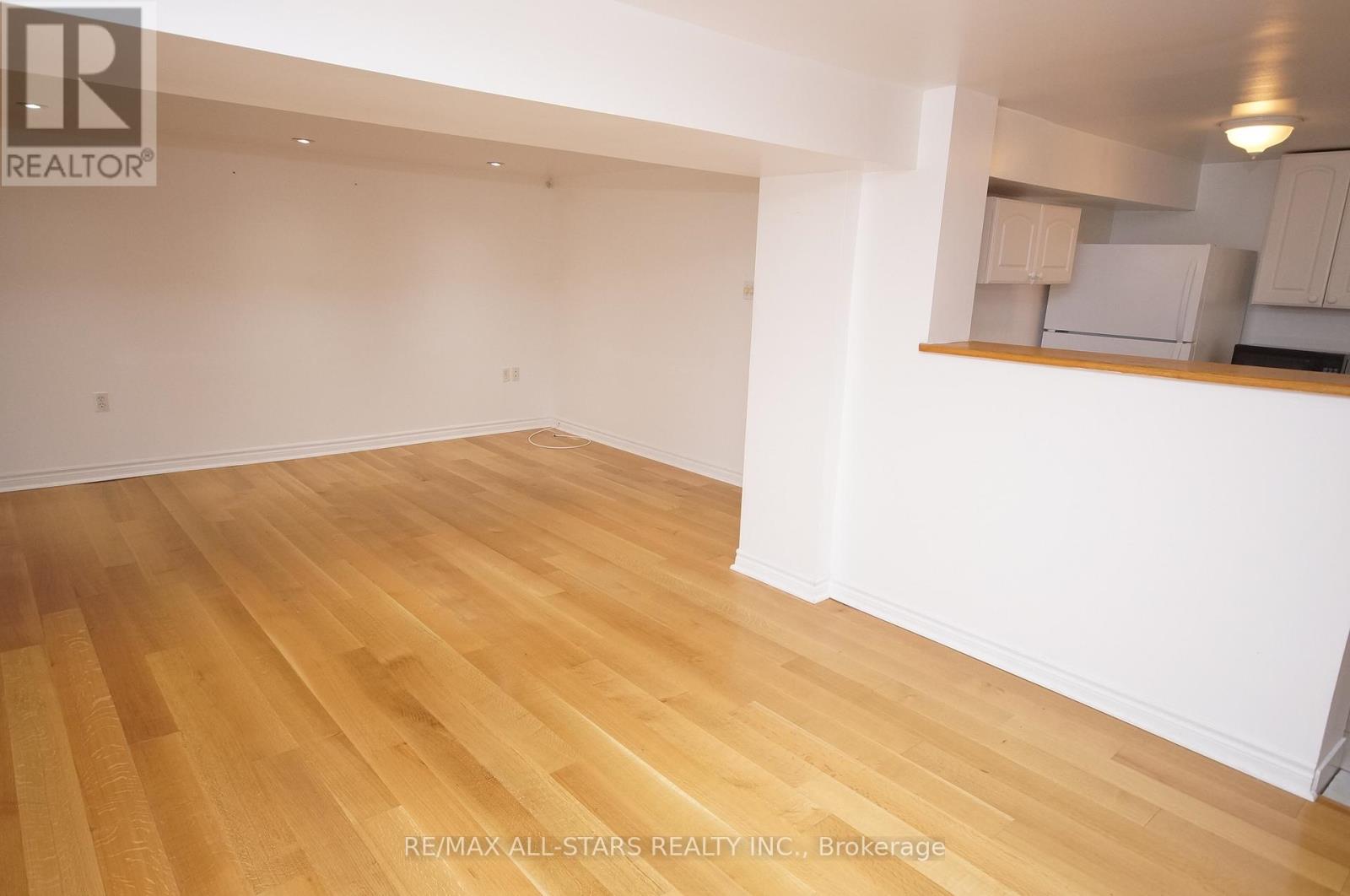 Bsmt - 30 Doerr Road, Toronto, Ontario  M1P 3A1 - Photo 5 - E12465760