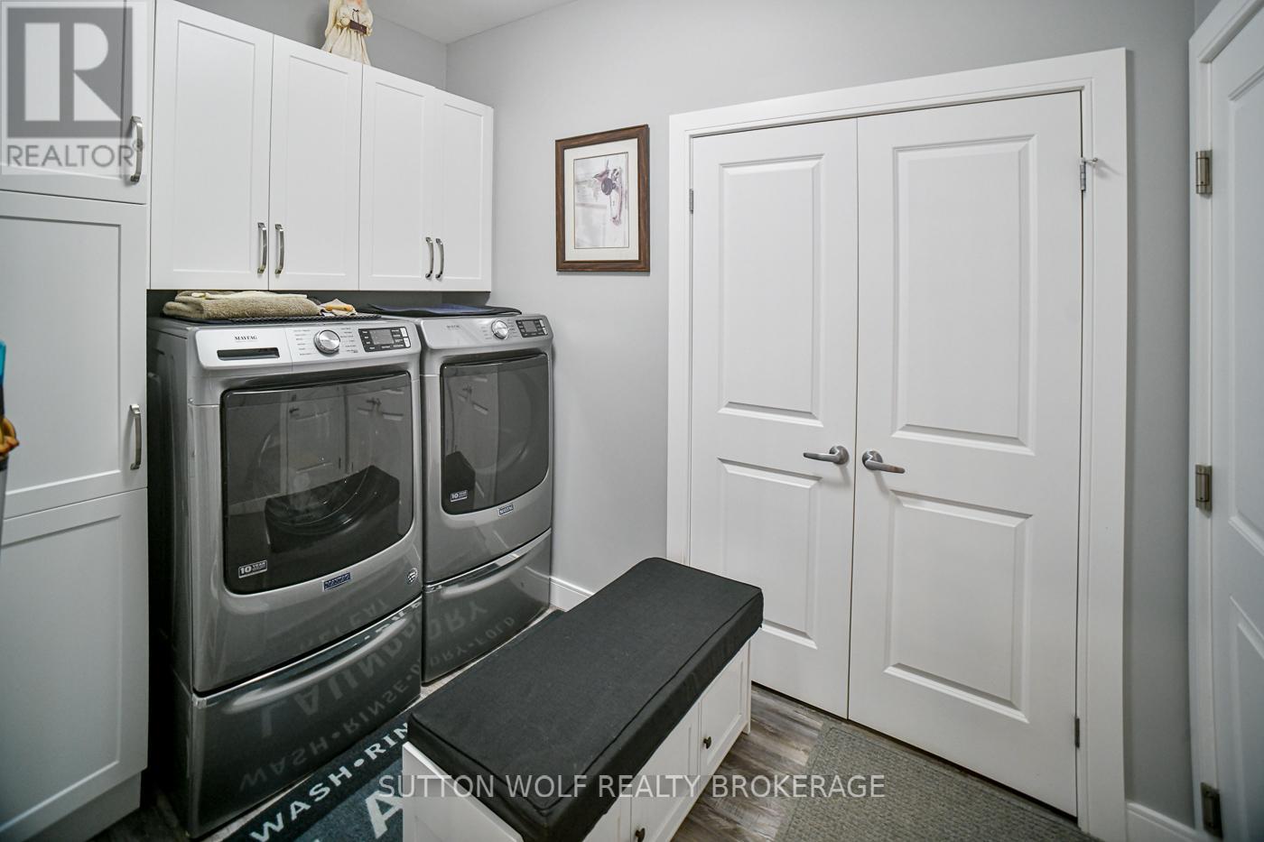 14 Elwood Street, Strathroy-Caradoc, Ontario  N6H 1V2 - Photo 21 - X12465794