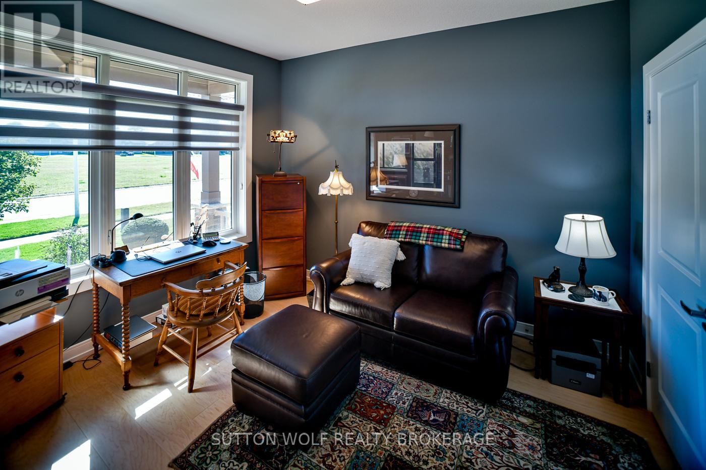 14 Elwood Street, Strathroy-Caradoc, Ontario  N6H 1V2 - Photo 14 - X12465794
