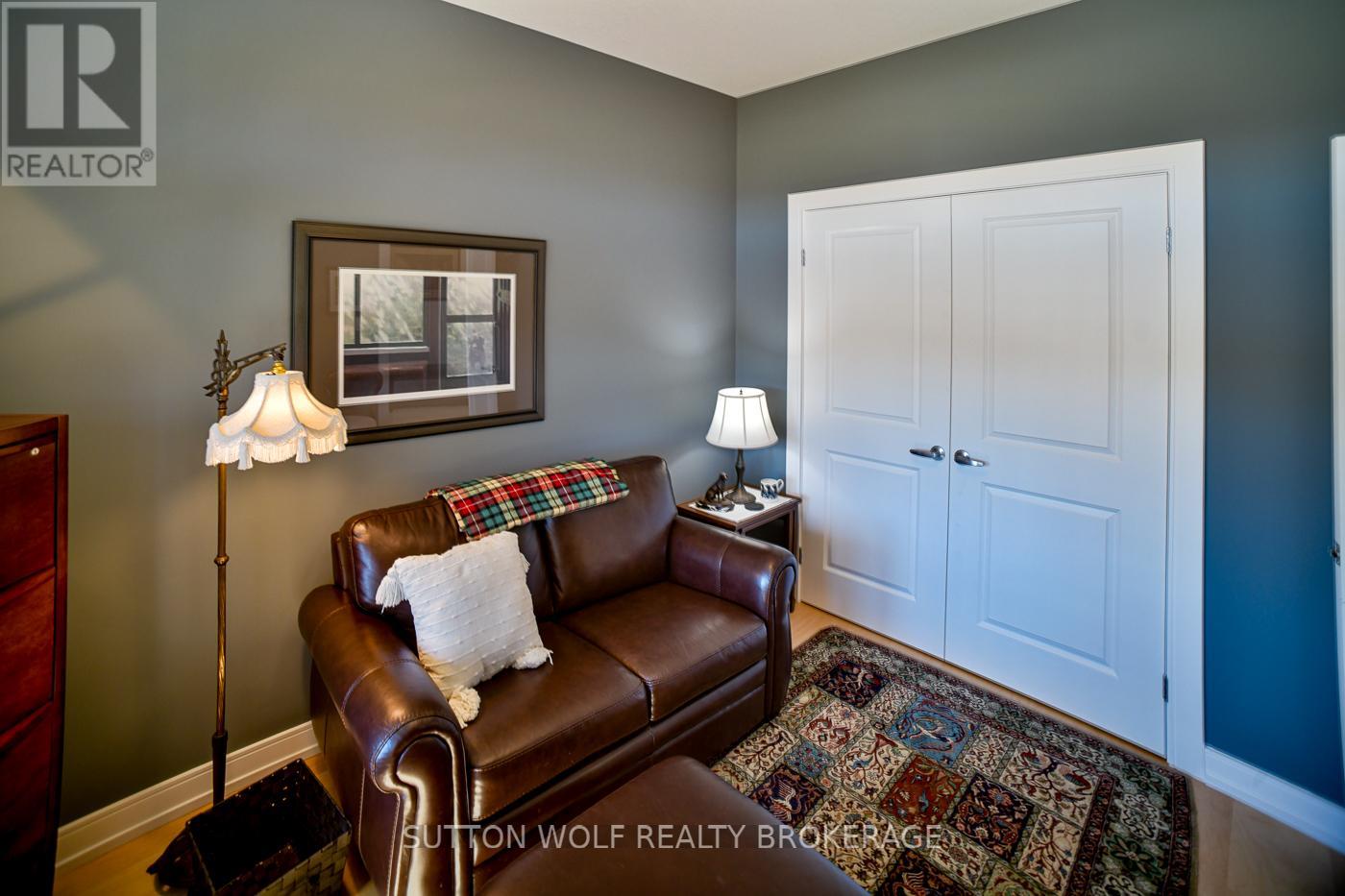 14 Elwood Street, Strathroy-Caradoc, Ontario  N6H 1V2 - Photo 15 - X12465794