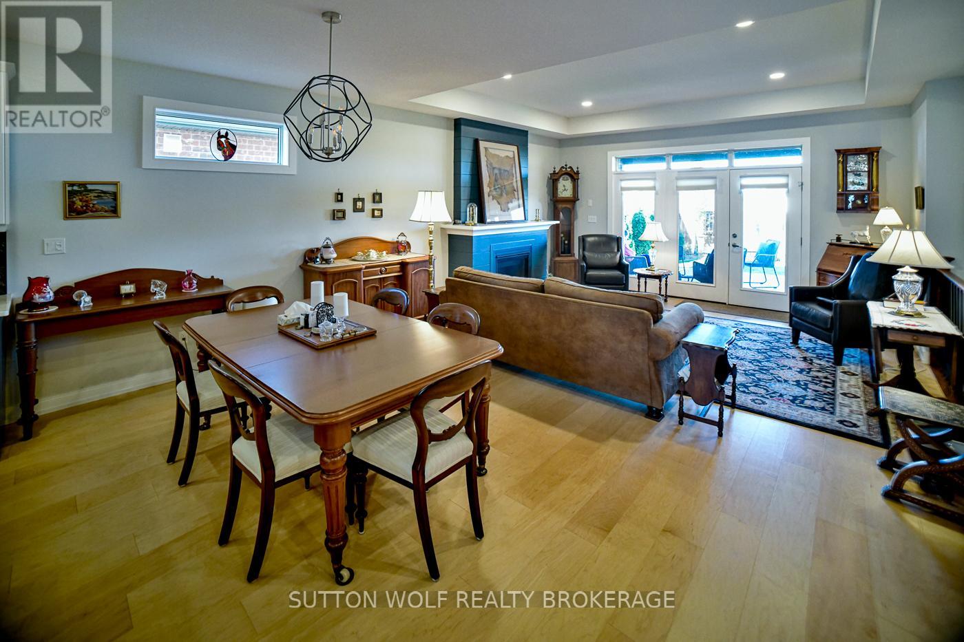 14 Elwood Street, Strathroy-Caradoc, Ontario  N6H 1V2 - Photo 8 - X12465794