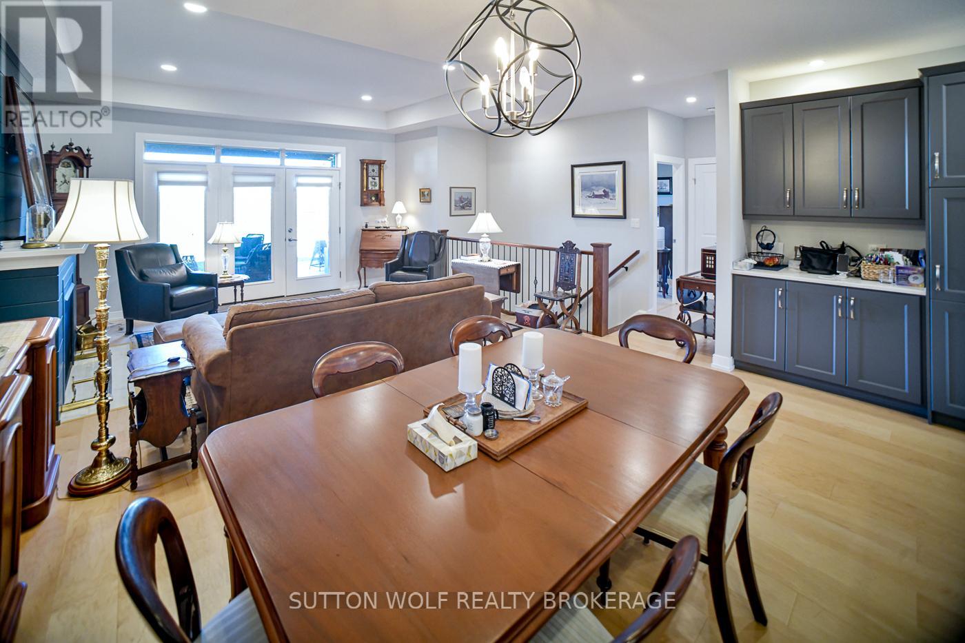 14 Elwood Street, Strathroy-Caradoc, Ontario  N6H 1V2 - Photo 9 - X12465794