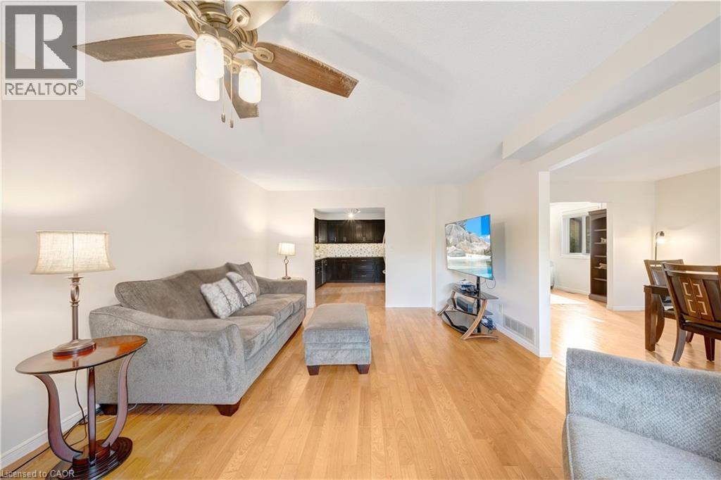 141 Templemead Drive, Hamilton, Ontario  L8W 3G4 - Photo 4 - 40779646