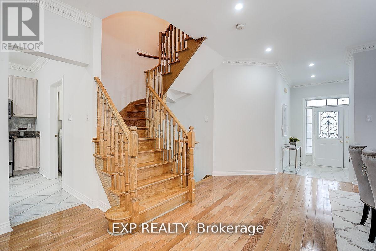 12 Tormina Court, Markham (Milliken Mills East), Ontario  L3S 4R2 - Photo 11 - N12465611