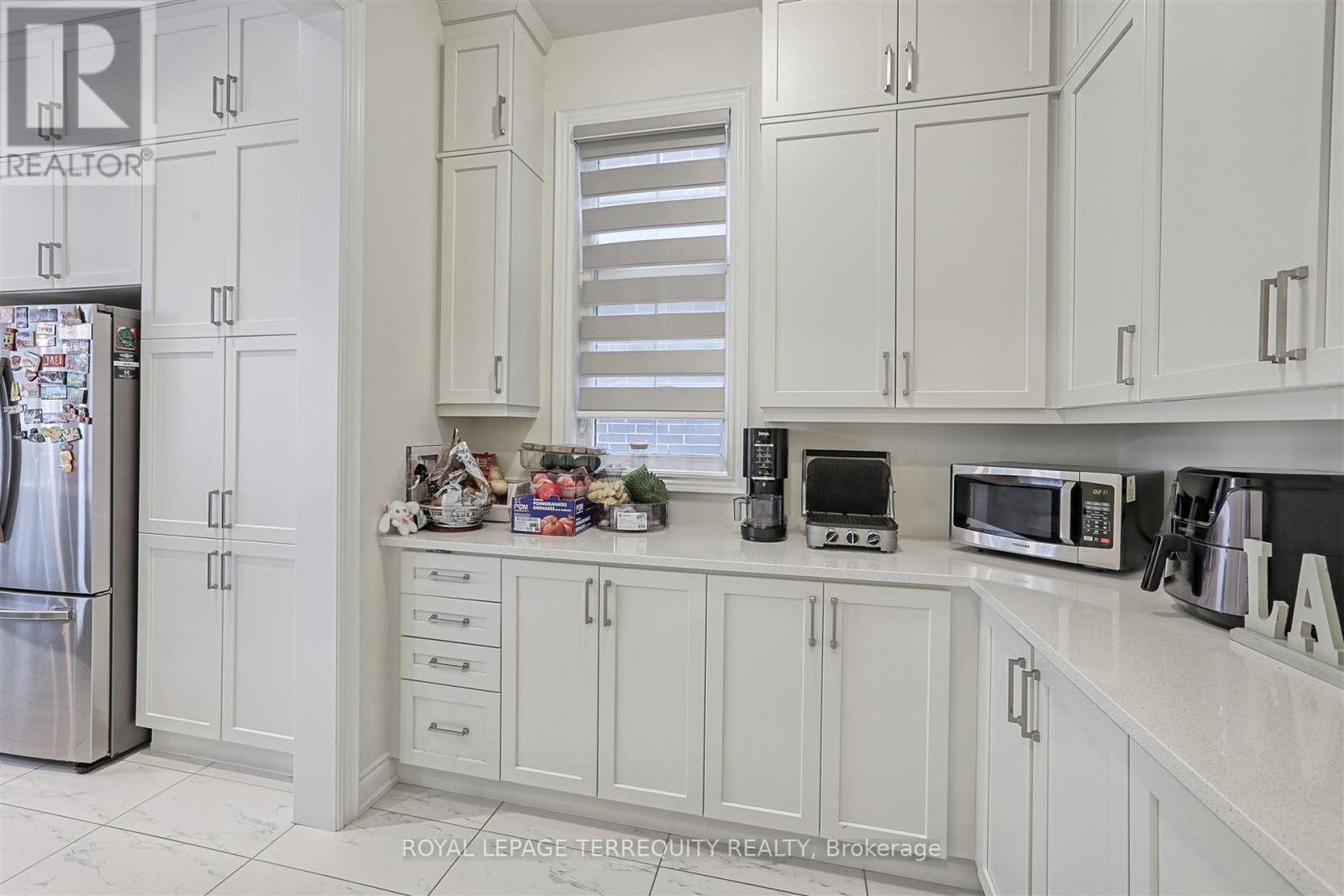 180 Klein Mills Road, Vaughan, Ontario  L4H 4W4 - Photo 18 - N12465648