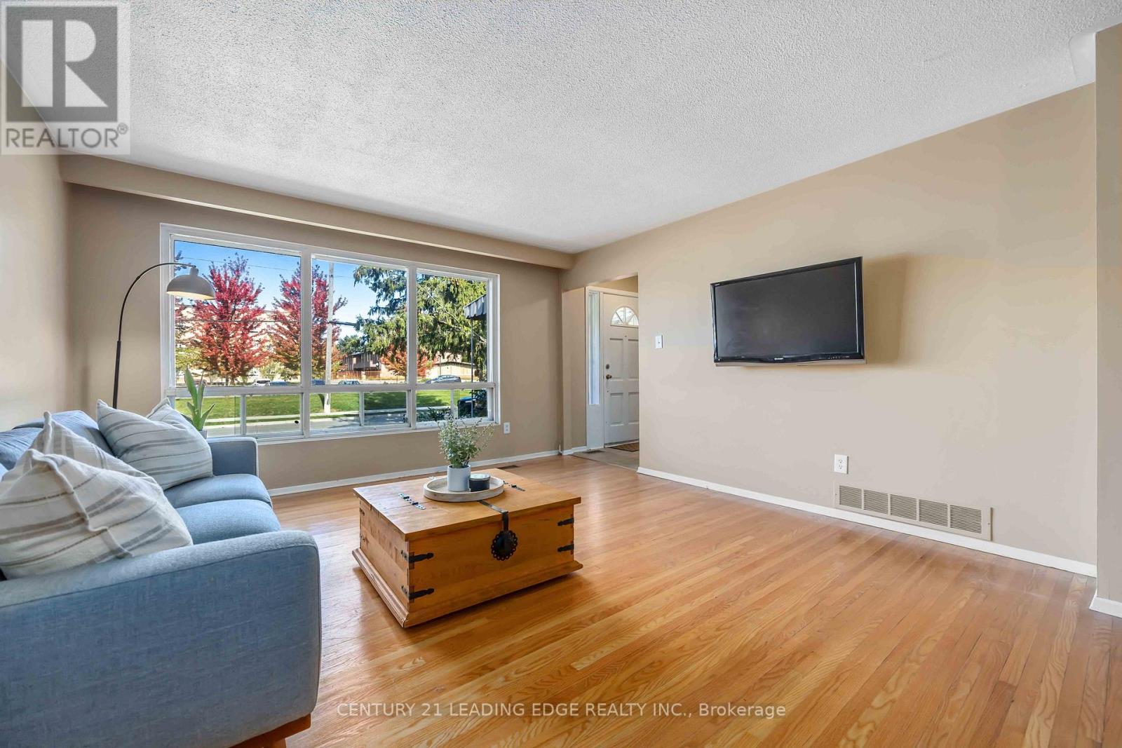 474 Rupert Avenue, Whitchurch-Stouffville, Ontario  L4A 1T1 - Photo 4 - N12465675