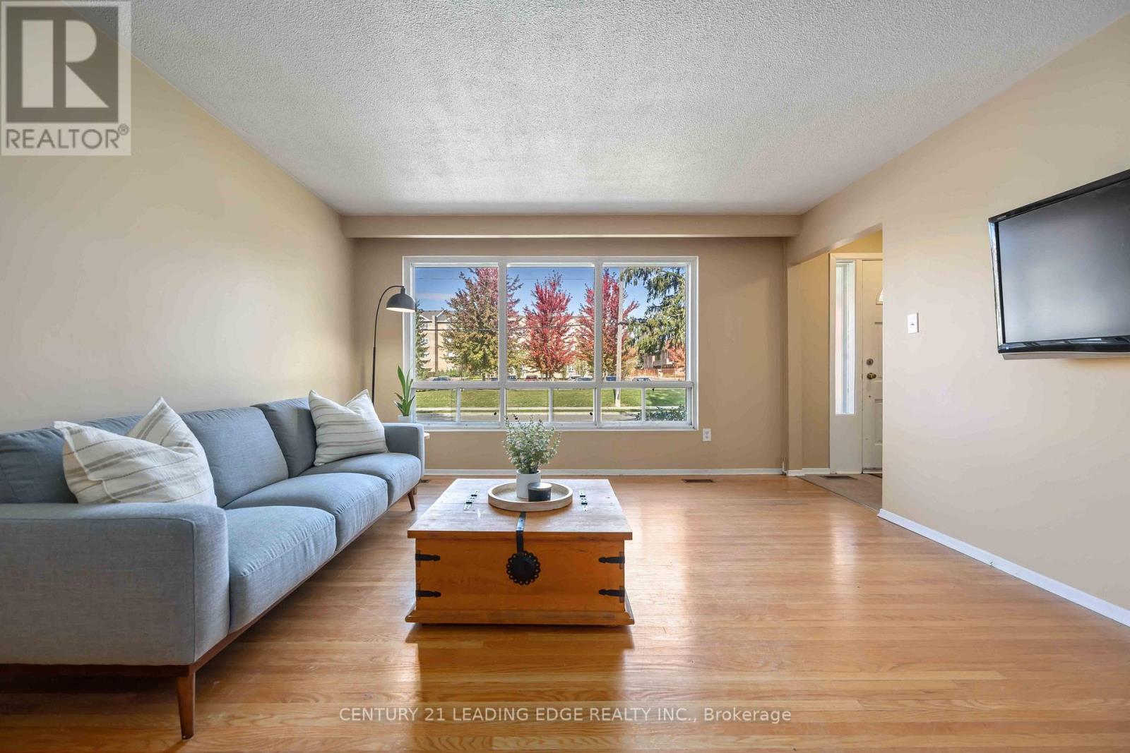 474 Rupert Avenue, Whitchurch-Stouffville, Ontario  L4A 1T1 - Photo 5 - N12465675