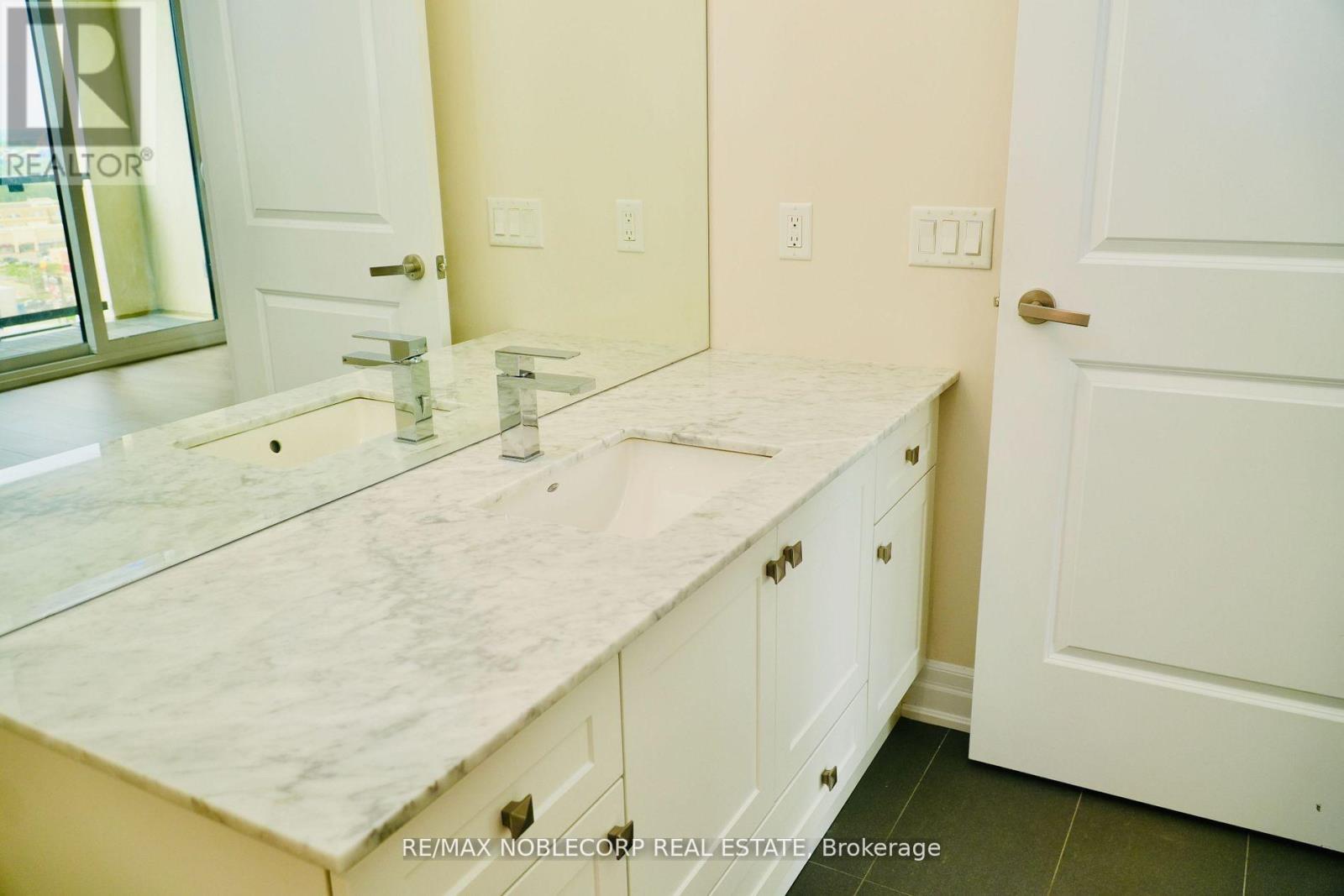 1511 - 9085 Jane Street, Vaughan, Ontario  L4L 9G7 - Photo 16 - N12465684