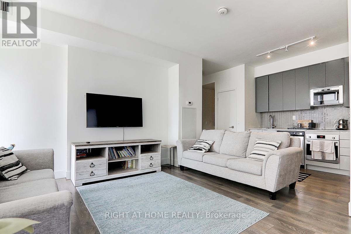 2202 - 2916 Highway 7 Avenue, Vaughan, Ontario  L4K 0K6 - Photo 2 - N12465691