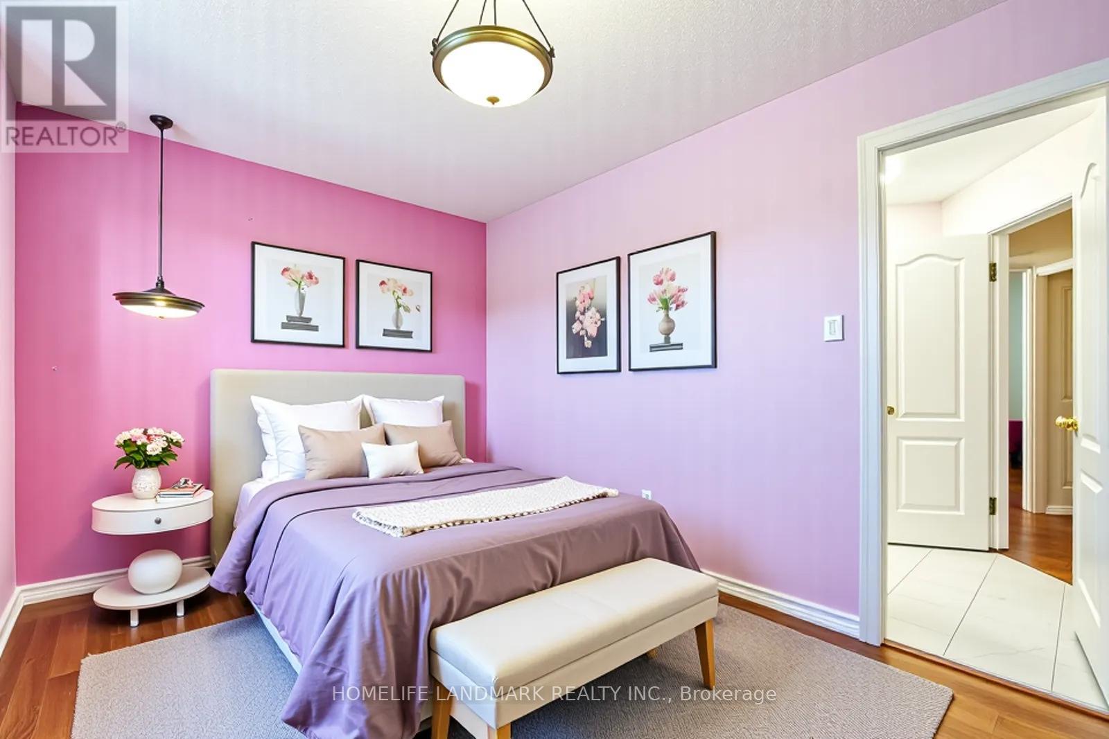 9 Chantilly Crescent, Richmond Hill, Ontario  L4C 0K1 - Photo 12 - N12465732
