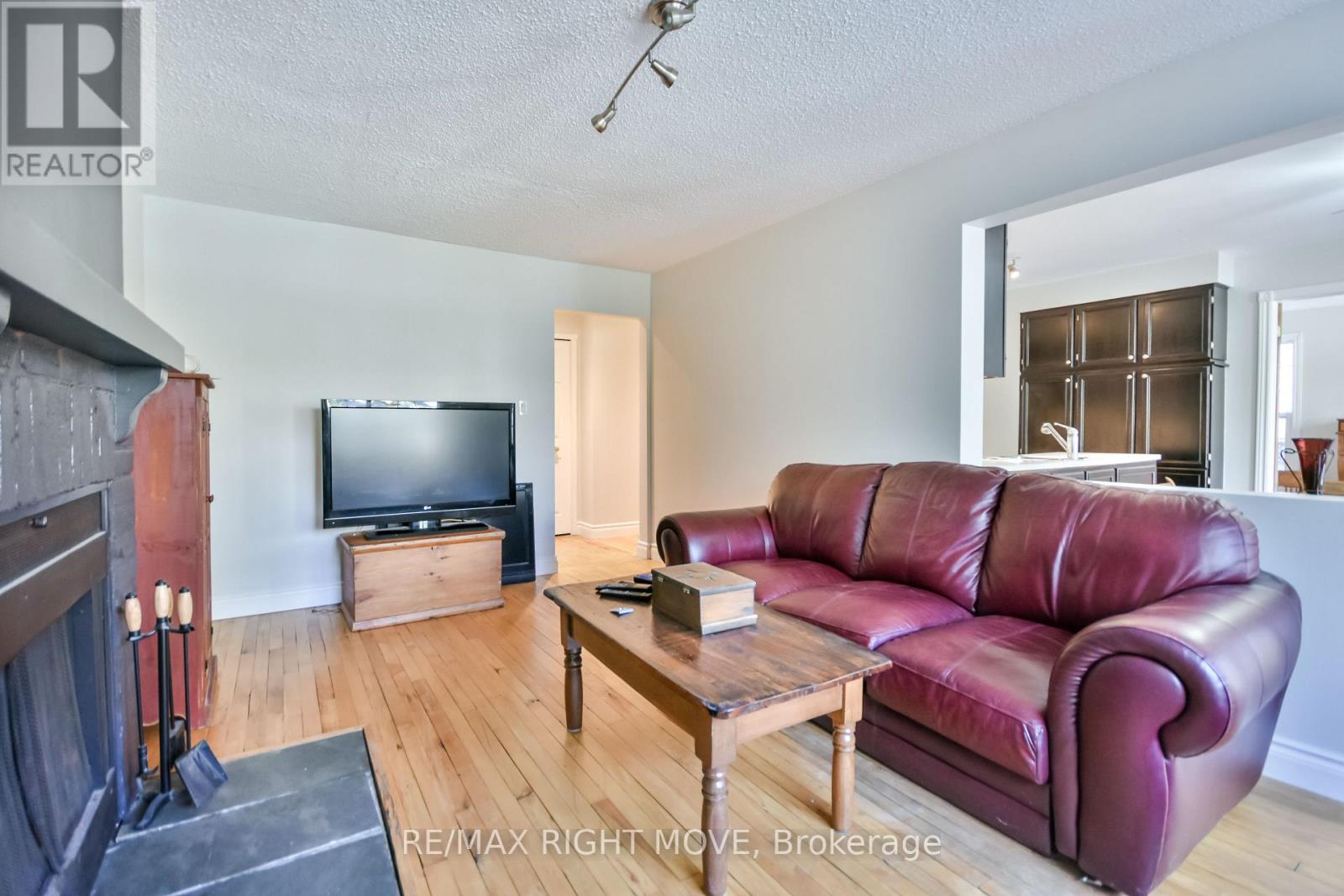 949 Linden Street, Innisfil, Ontario  L9S 1W6 - Photo 18 - N12465743