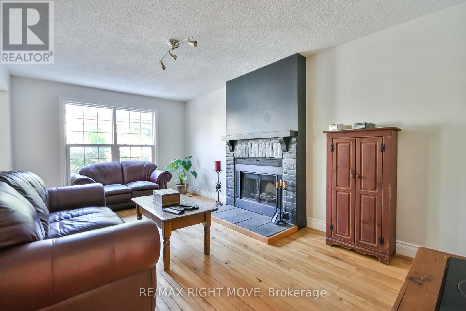 949 Linden Street, Innisfil, Ontario  L9S 1W6 - Photo 19 - N12465743