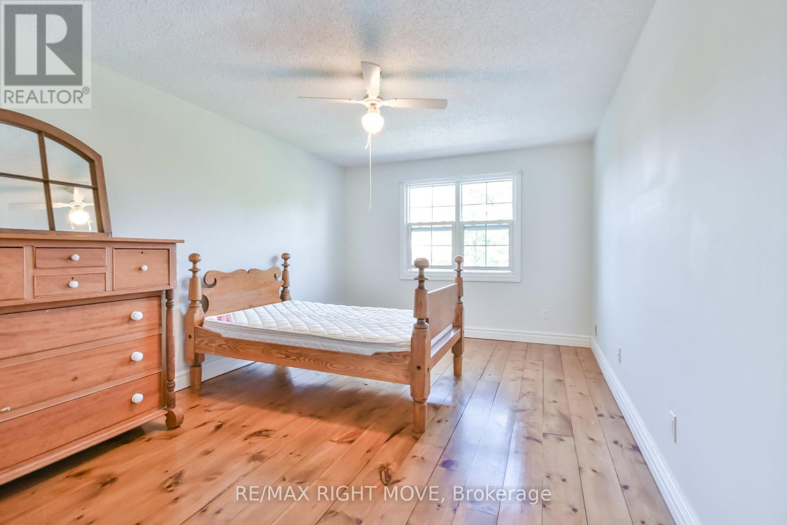 949 Linden Street, Innisfil, Ontario  L9S 1W6 - Photo 27 - N12465743
