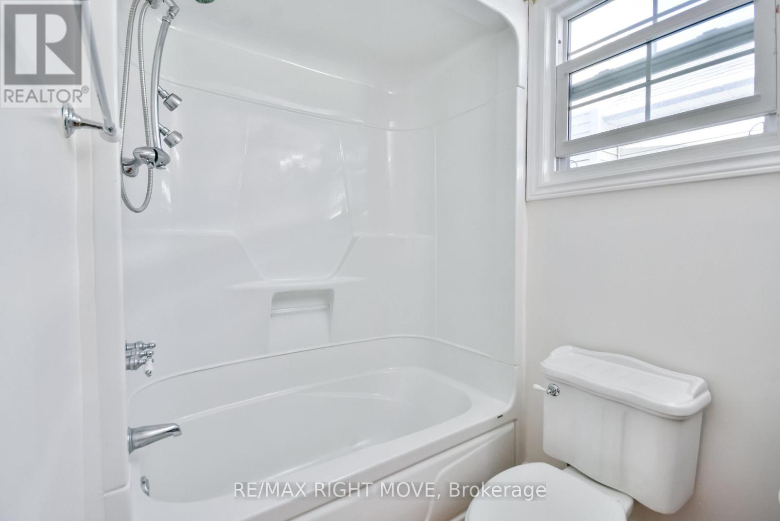 949 Linden Street, Innisfil, Ontario  L9S 1W6 - Photo 32 - N12465743