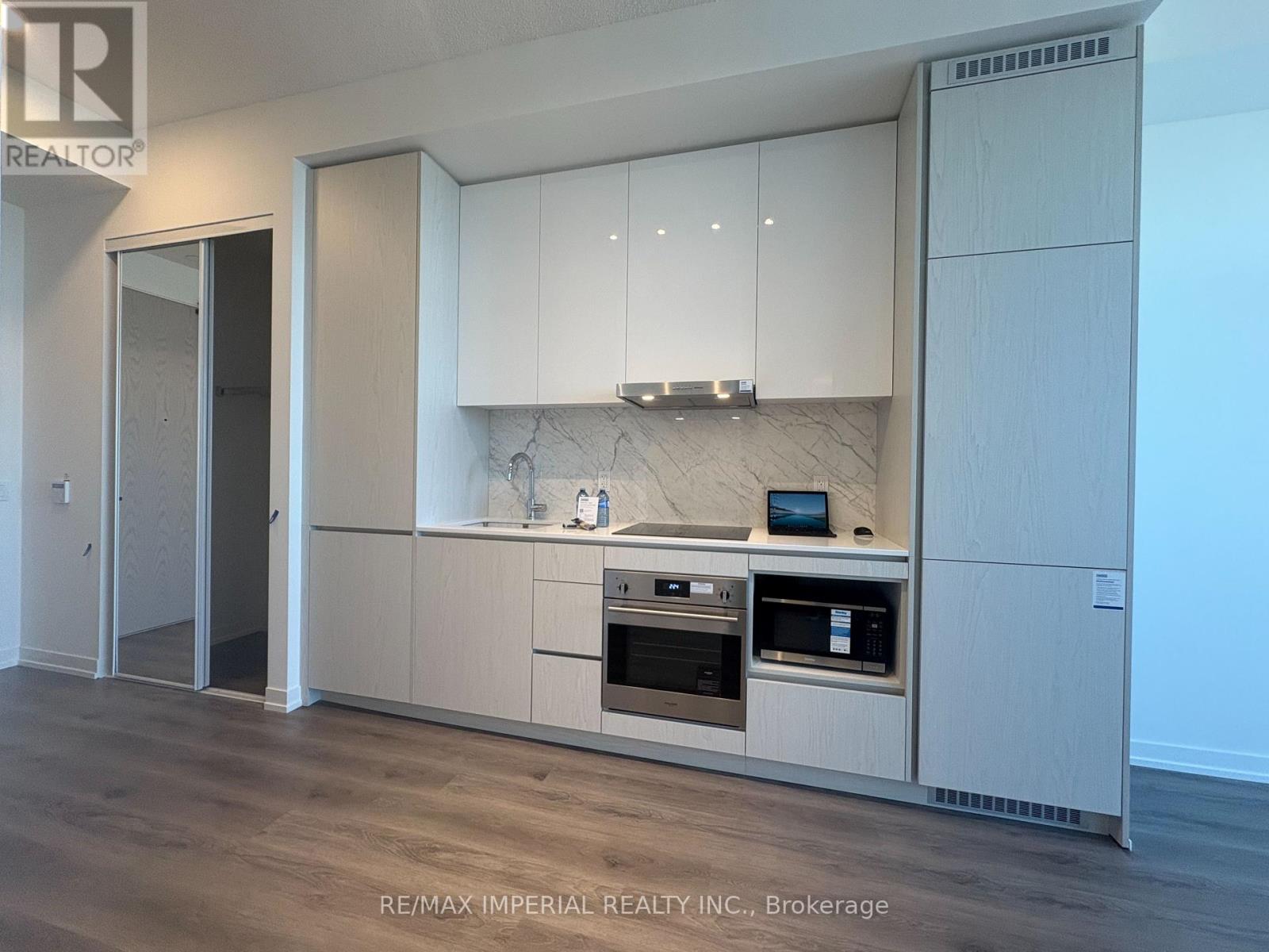 4607 - 28 INTERCHANGE WAY, Vaughan, Ontario