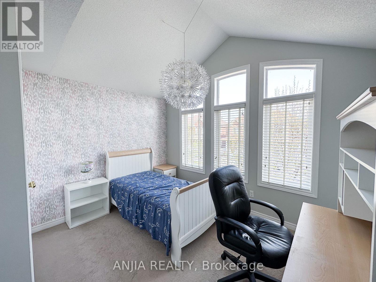 21 Fitzroy Avenue, Markham, Ontario  L6E 0J4 - Photo 25 - N12465768