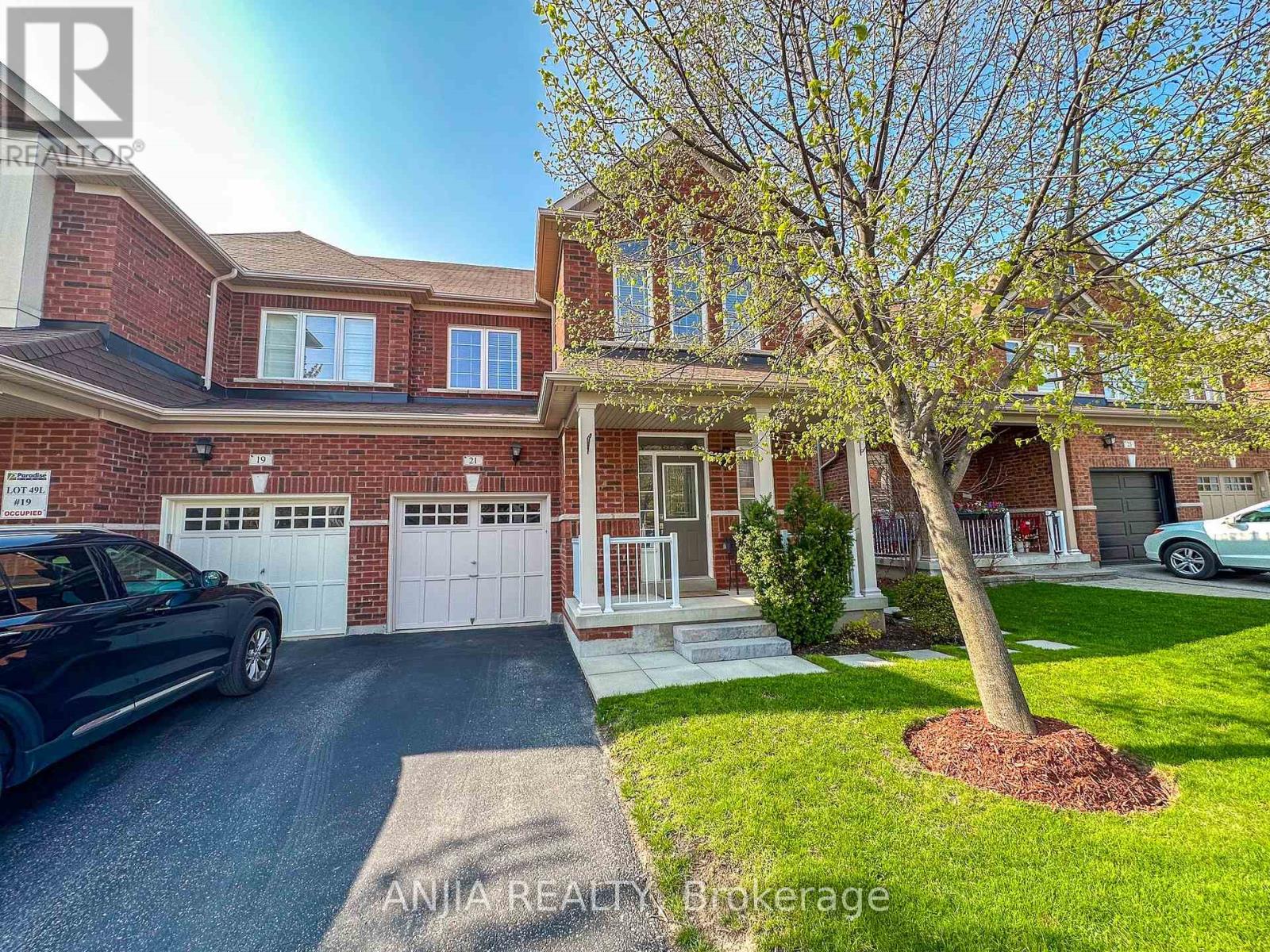 21 Fitzroy Avenue, Markham, Ontario  L6E 0J4 - Photo 3 - N12465768