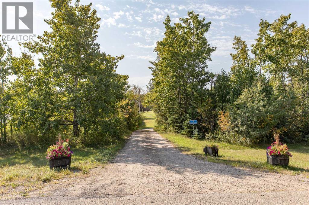 18 Morning Meadows Drive, Rural Ponoka County, Alberta  T4J 1R3 - Photo 2 - A2253113