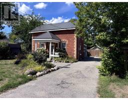 86 HENRY STREET, Barrie, Ontario