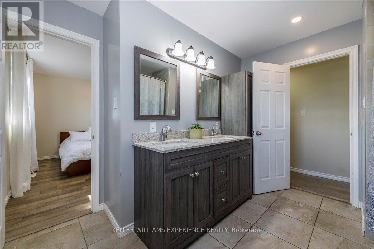 35 Champlain Crescent, Oro-Medonte (Warminister), Ontario  L0K 1E0 - Photo 10 - S12465693