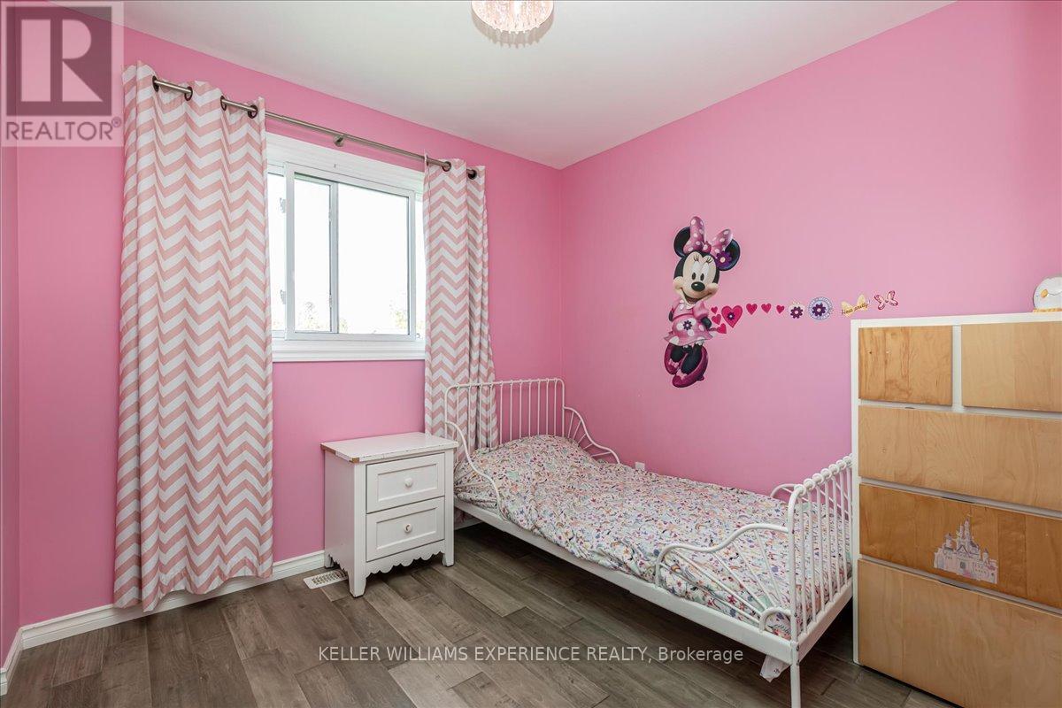 35 Champlain Crescent, Oro-Medonte (Warminister), Ontario  L0K 1E0 - Photo 13 - S12465693