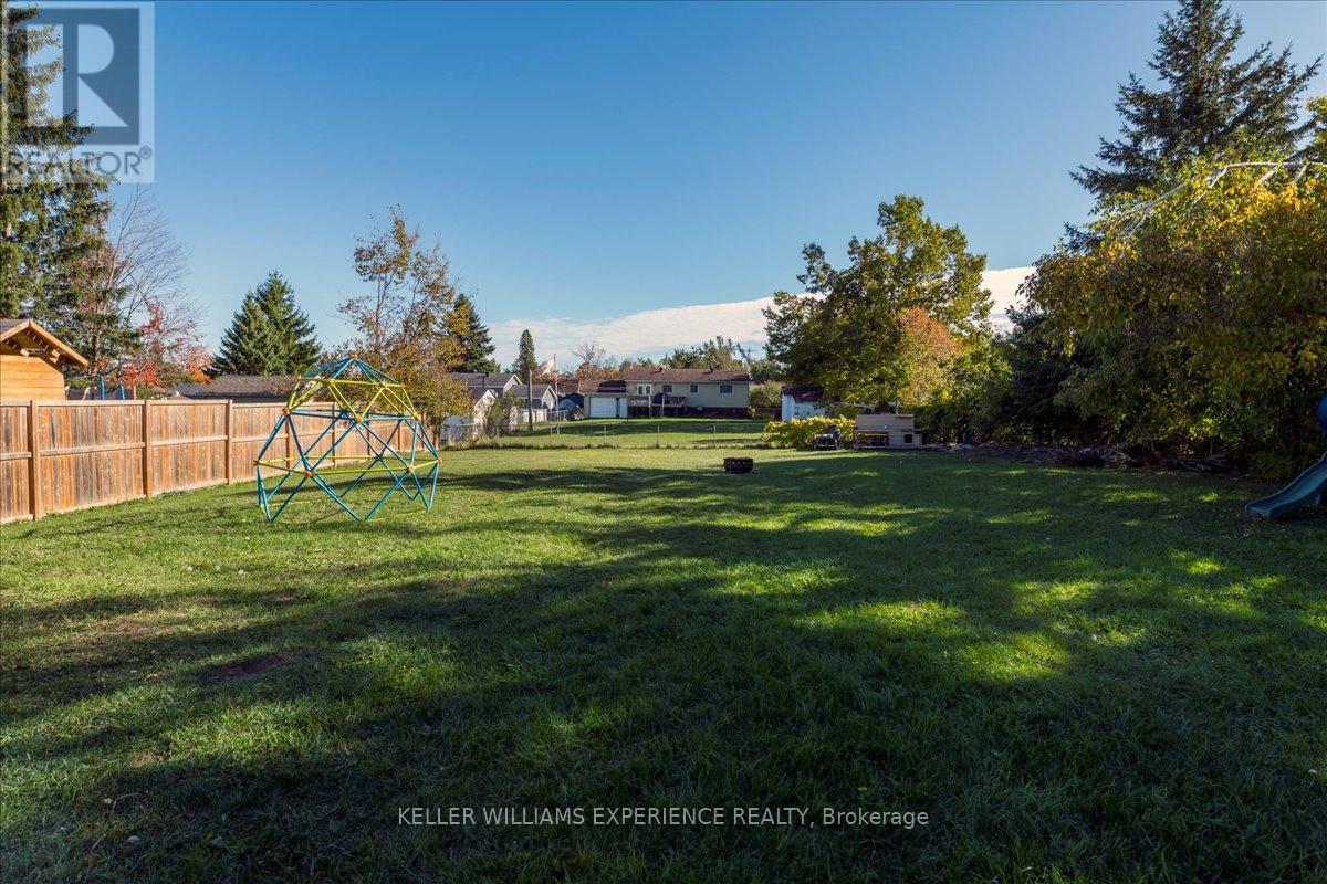 35 Champlain Crescent, Oro-Medonte (Warminister), Ontario  L0K 1E0 - Photo 29 - S12465693