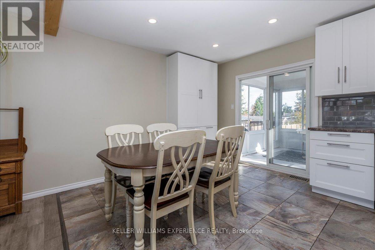 35 Champlain Crescent, Oro-Medonte (Warminister), Ontario  L0K 1E0 - Photo 6 - S12465693