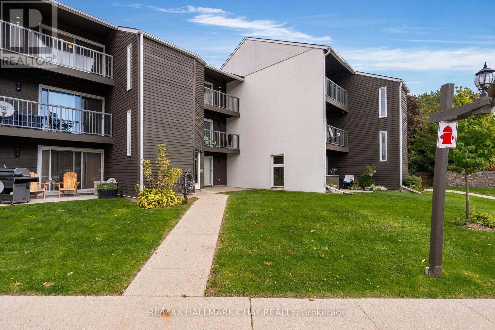 308 - 1102 Horseshoe Valley Road W, Oro-Medonte (Horseshoe Valley), Ontario  L4M 4Y8 - Photo 1 - S12465758