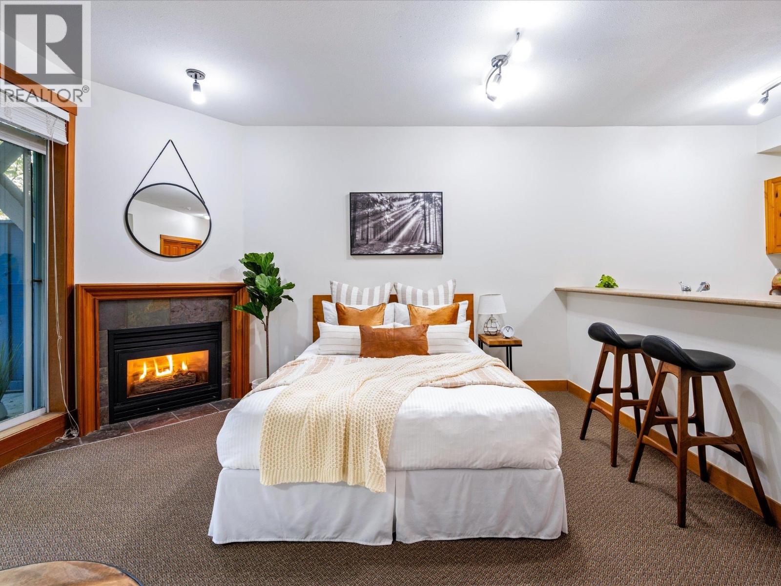 204 4405 Blackcomb Way, Whistler, British Columbia  V8E 0X7 - Photo 6 - R3058844