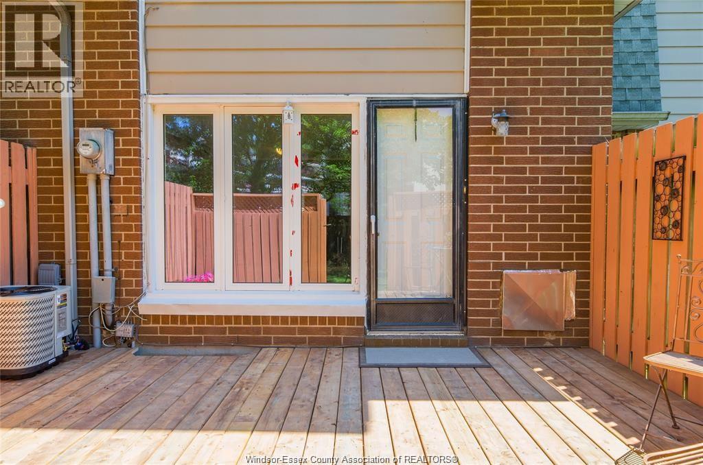 6704 Roseville Garden Drive, Windsor, Ontario  N8T 1J2 - Photo 13 - 25025478
