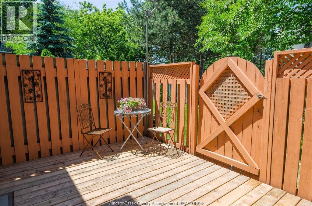 6704 Roseville Garden Drive, Windsor, Ontario  N8T 1J2 - Photo 15 - 25025478