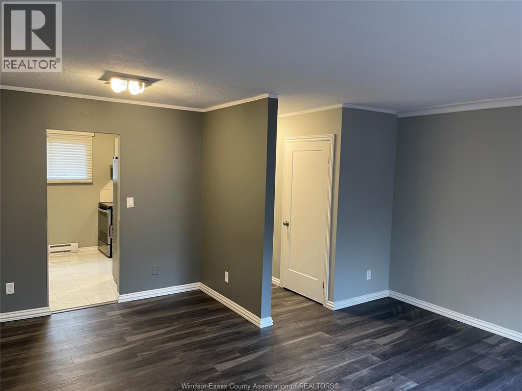 6704 Roseville Garden Drive, Windsor, Ontario  N8T 1J2 - Photo 5 - 25025478