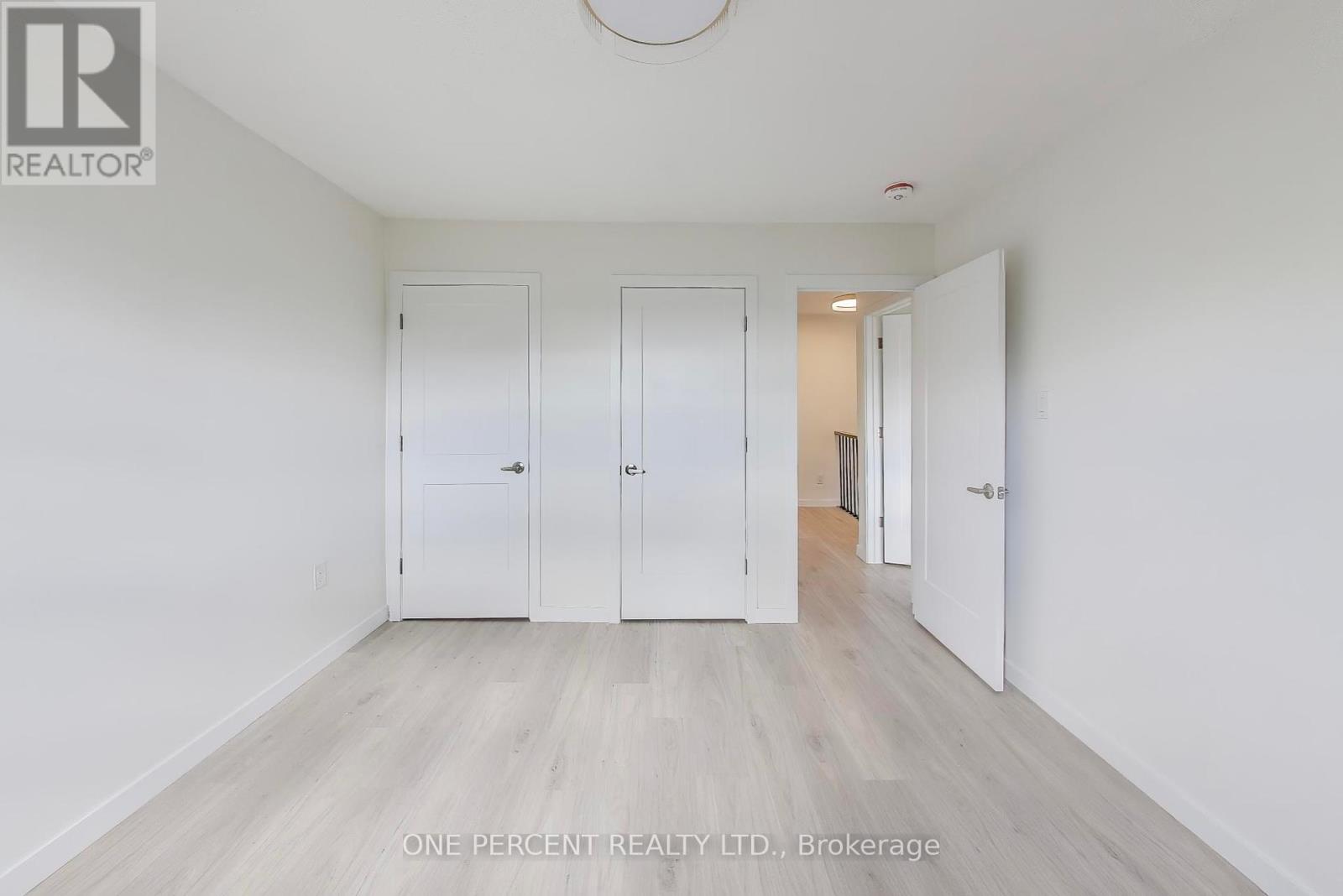 2116 Pelee Boulevard, Oakville (Ro River Oaks), Ontario  L6H 4C7 - Photo 12 - W12465609