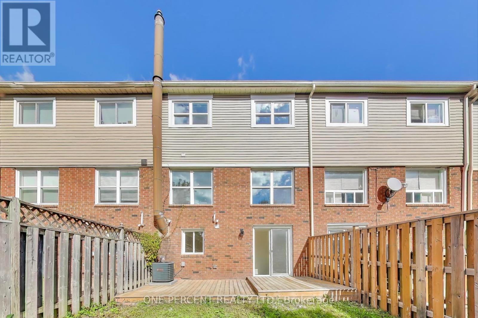 2116 Pelee Boulevard, Oakville (Ro River Oaks), Ontario  L6H 4C7 - Photo 22 - W12465609