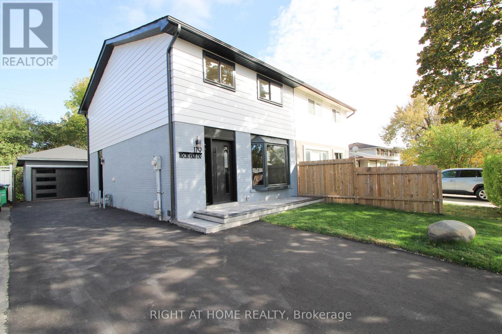 179 Archdekin Drive, Brampton, Ontario  L6V 1Y8 - Photo 3 - W12465631