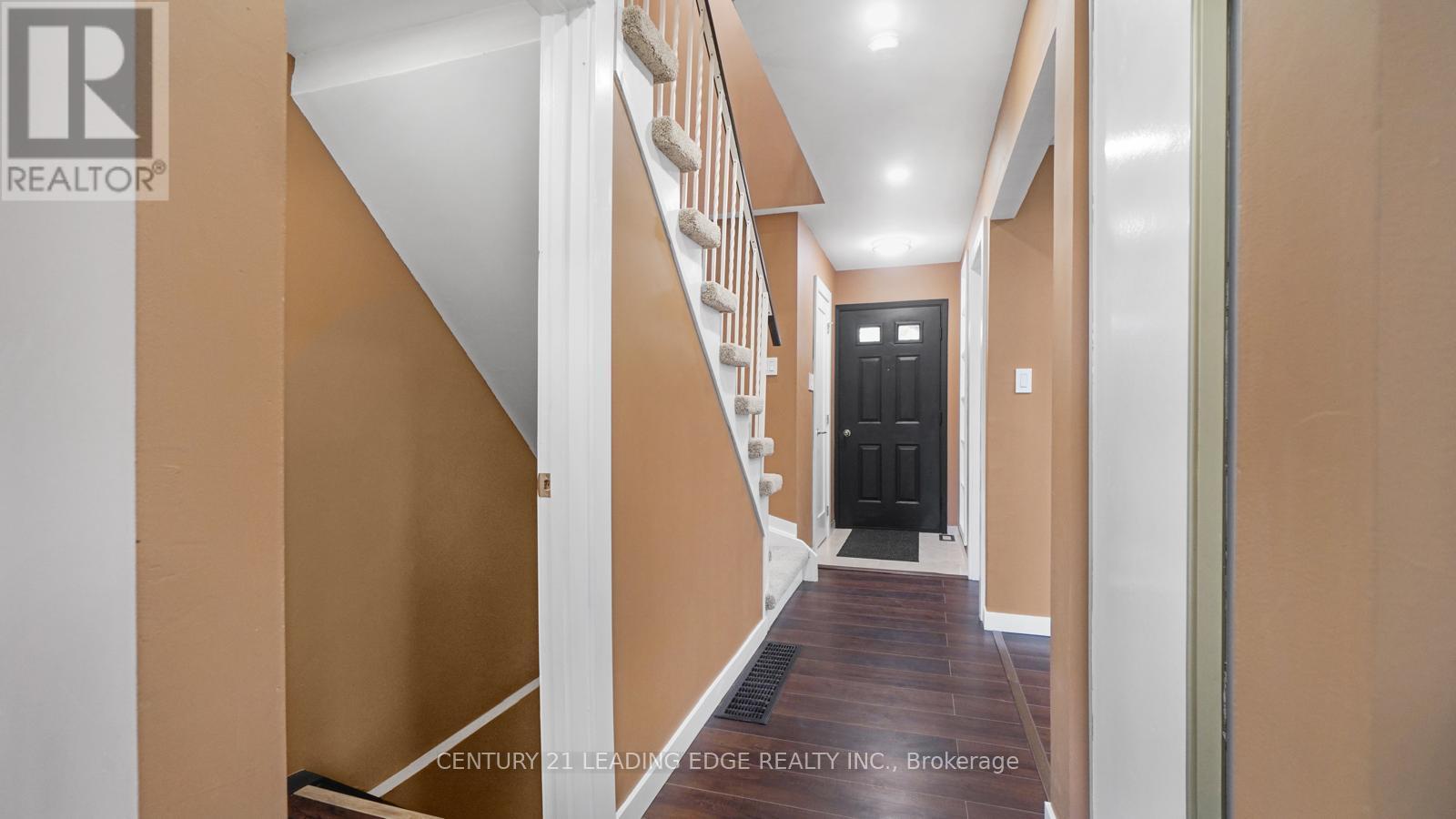 4064 Teakwood Drive, Mississauga (Creditview), Ontario  L5C 3L5 - Photo 18 - W12465649