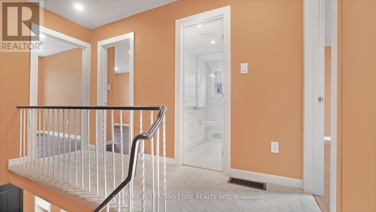 4064 Teakwood Drive, Mississauga (Creditview), Ontario  L5C 3L5 - Photo 21 - W12465649