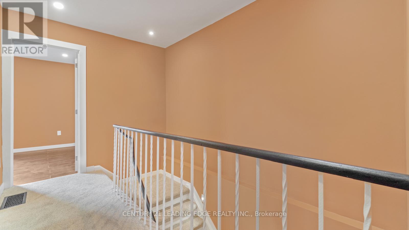 4064 Teakwood Drive, Mississauga (Creditview), Ontario  L5C 3L5 - Photo 22 - W12465649