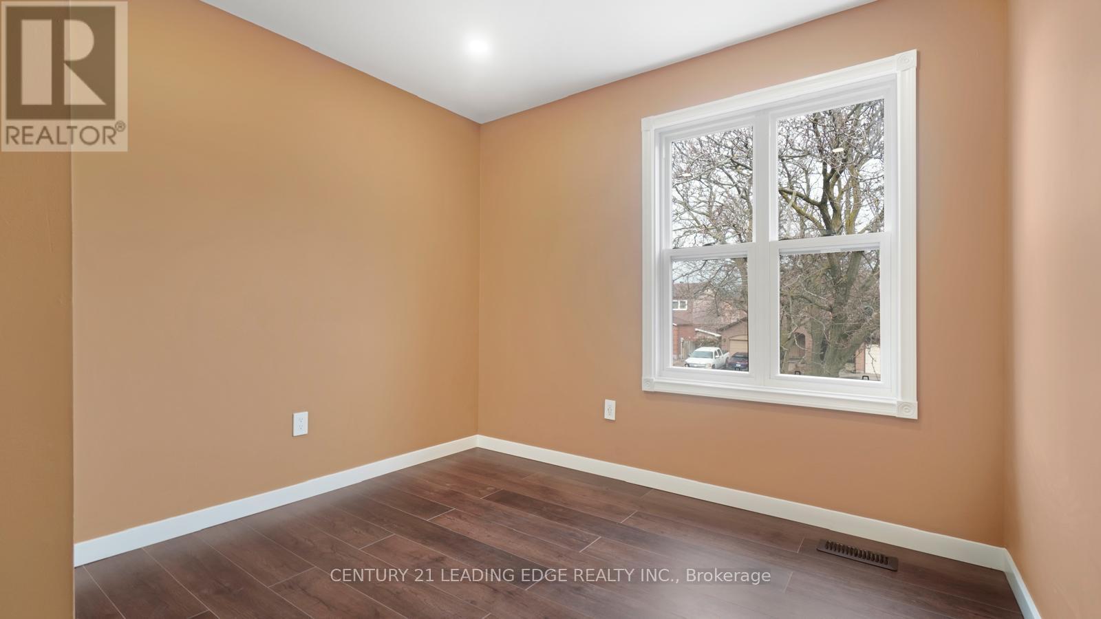 4064 Teakwood Drive, Mississauga (Creditview), Ontario  L5C 3L5 - Photo 23 - W12465649