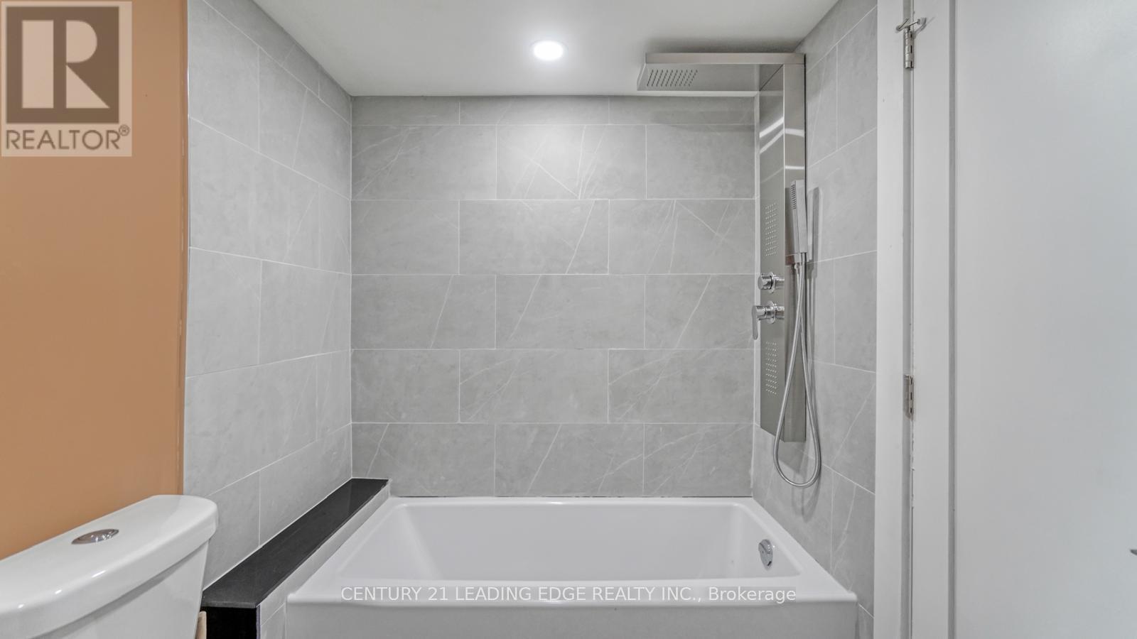 4064 Teakwood Drive, Mississauga (Creditview), Ontario  L5C 3L5 - Photo 37 - W12465649