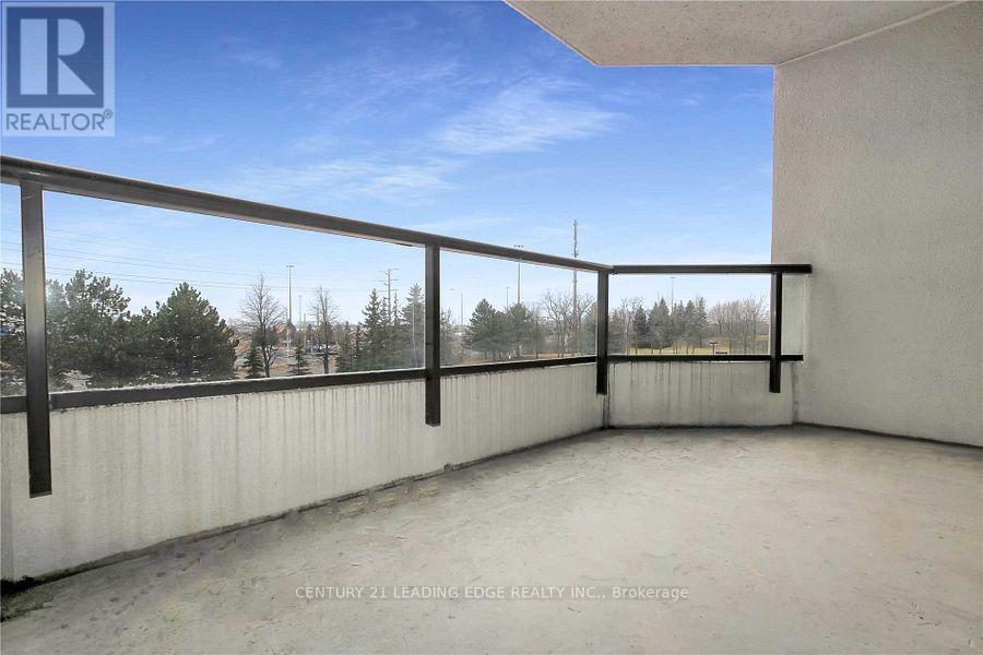 305 - 12 Laurelcrest Street, Brampton, Ontario  L6S 5Y4 - Photo 10 - W12465655