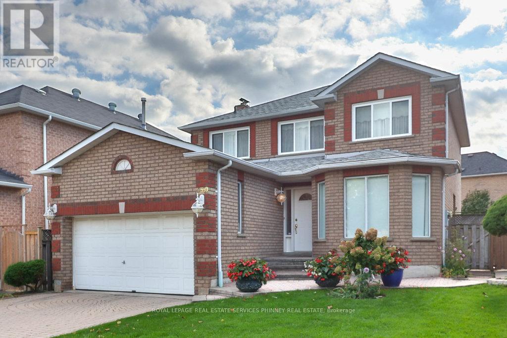 5310 Shackleton Way, Mississauga, Ontario  L5R 3J6 - Photo 2 - W12465667