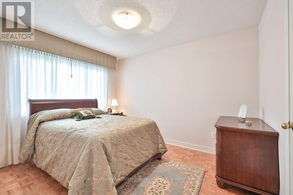 5310 Shackleton Way, Mississauga, Ontario  L5R 3J6 - Photo 20 - W12465667