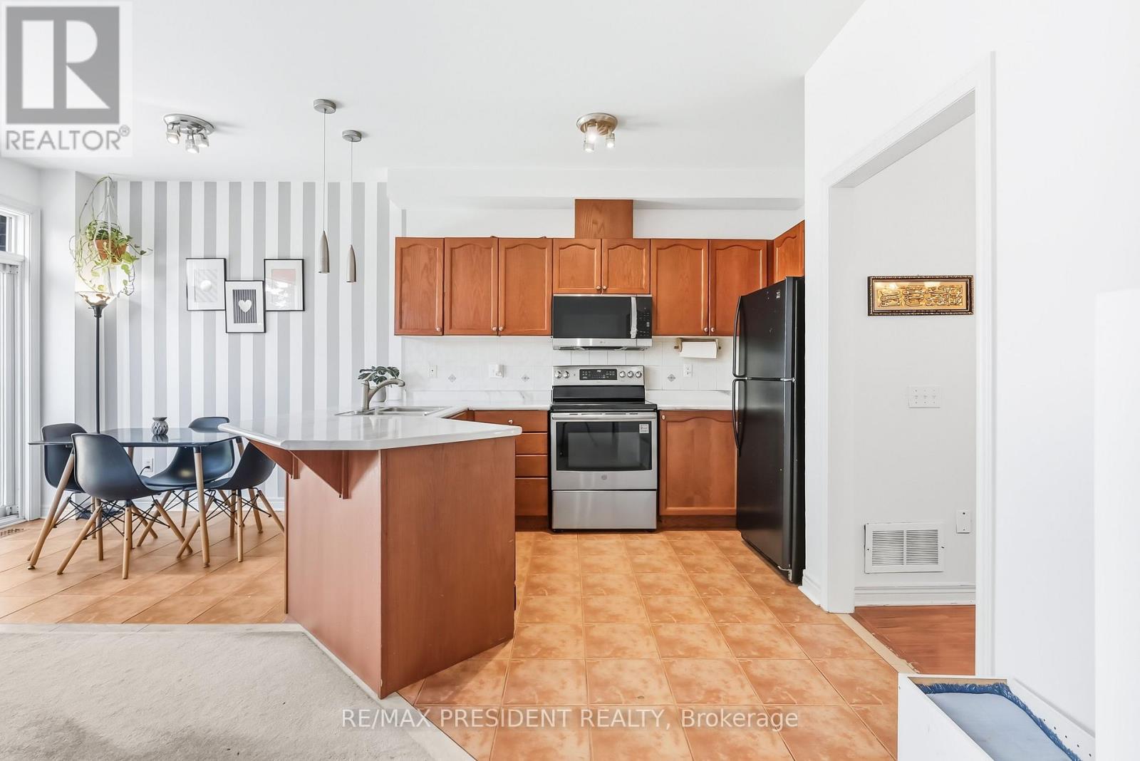 932 Ledbury Crescent, Mississauga (East Credit), Ontario  L5V 2R3 - Photo 21 - W12465669